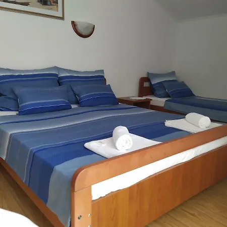 Vendégház Pansion Ribica 3*