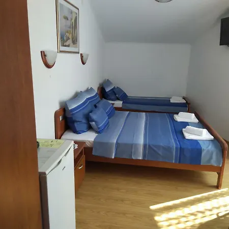 Vendégház Pansion Ribica 3*
