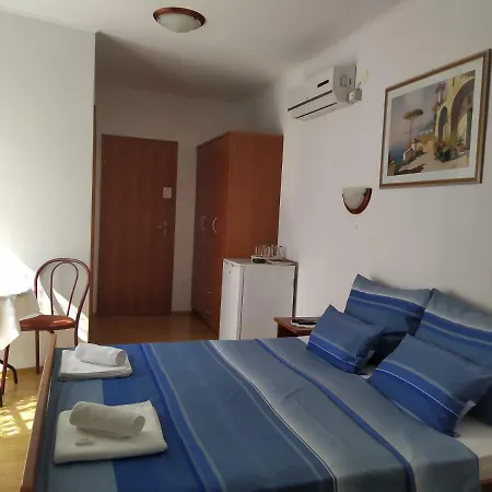 Pansion Ribica Vendégház 3*